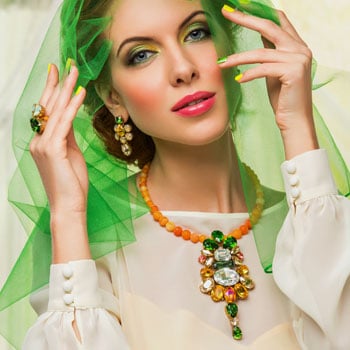 beautiful-girl-in-green-veil-floral-jewelry-for-women-fjw