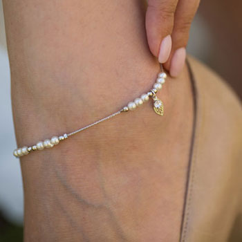 jewelry-on-the-bride-s-leg-anklet-jewelry-for-women-ajw